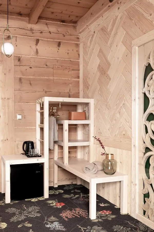 Couette-café Villa Milimani - stuletnia, folk&butique, adults only Zakopane